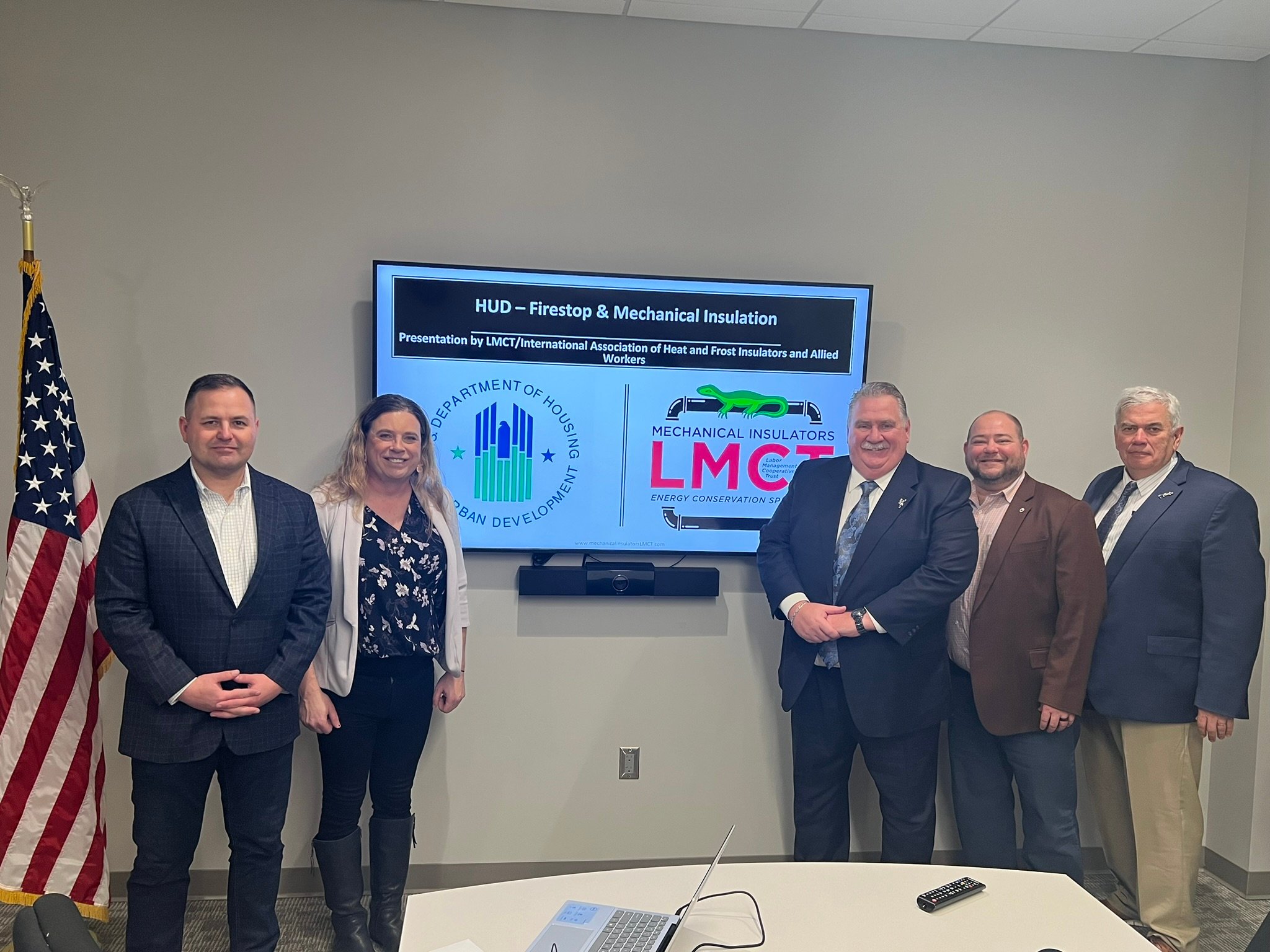 Mechanical Insulators LMCT | News | LMCT Hosts HUD Leaders At HFIAW Local 24